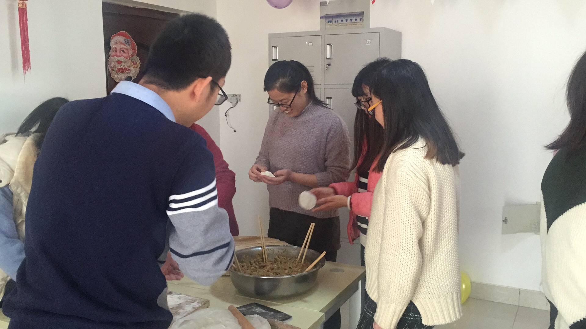 蓝网有爱|圣诞遇上冬至，祝您平安喜乐！