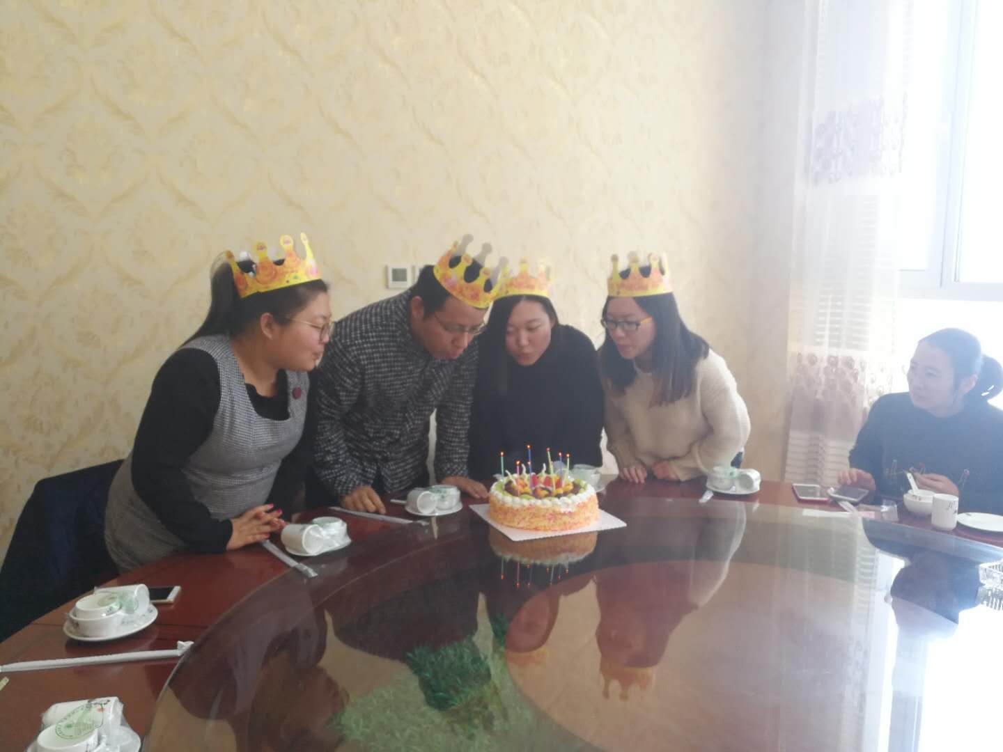 员工生日|在奋斗的时光里，蓝网感恩有你